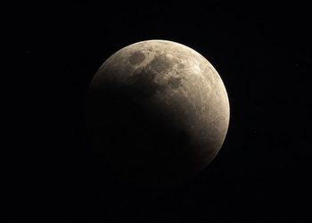El Corredor del Henares podrá ver esta madrugada un eclipse parcial de Luna antes del amanecer