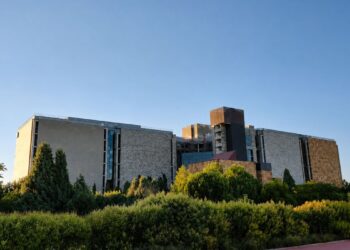 La Biblioteca Nacional licita por 188.940 euros nuevas puertas resistentes al fuego para su sede de Alcalá