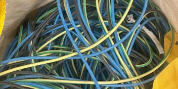 Detenido en Coslada tras saltar la valla de una obra con varias decenas de cables eléctricos