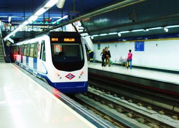 Metro de Madrid, estación de Argüelles. Foto: Benedicto16 / Wikimedia Commons (CC BY-SA 2.5)
