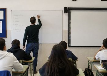 Castilla-La Mancha incorporará cerca de 900 profesores más en el curso que comienza en septiembre