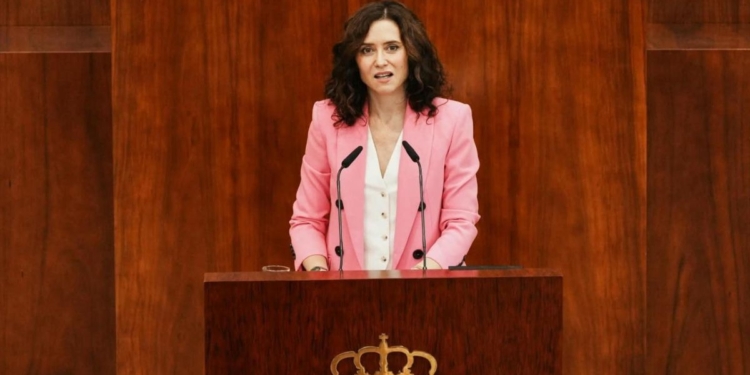 Los docentes públicos de Madrid podrán sumar hasta 350 euros al mes mediante una nueva carrera profesional