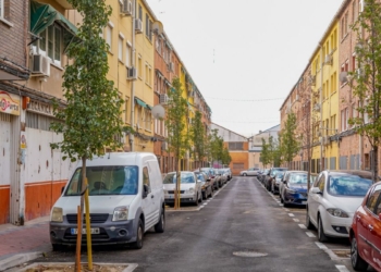 El barrio San José de Torrejón estrena aceras más anchas, nuevo asfaltado, árboles y alumbrado tras su primera reforma