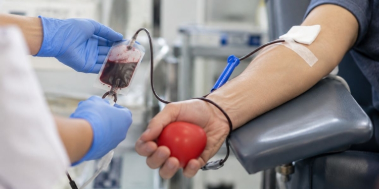 Guadalajara estrena las transfusiones de sangre en UVI móviles para atender hemorragias graves antes de llegar al hospital