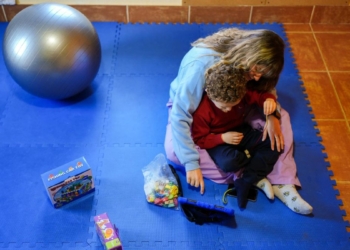 Los menores de 6 a 12 años podrán recibir hasta 4.000 euros anuales para continuar terapias de Atención Temprana