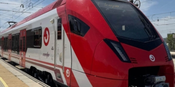 Los nuevos trenes de gran capacidad comienzan a circular por la C-7 entre Alcalá y Madrid
