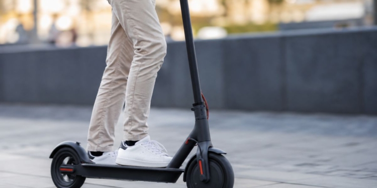 Torrejón recuerda las nuevas normas para patinetes eléctricos con multas de hasta 800 euros