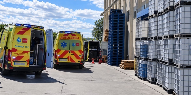 Muere un trabajador de 71 años tras caer ocho metros desde un tejado en Alcalá de Henares