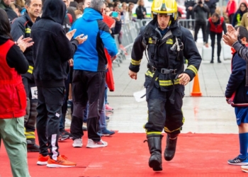 Alcalá celebra este sábado la Carrera Vertical Torre Garena con un desafío solidario de 16 plantas