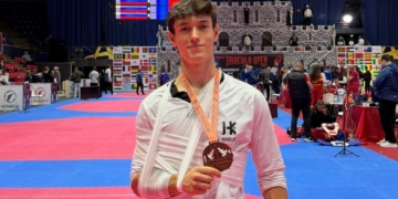David Bello suma otro bronce internacional en Rumanía pese a sufrir una lesión de hombro en semifinales