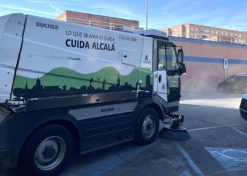 Cuarenta jornadas de limpieza intensiva recorrerán los barrios de Alcalá hasta noviembre con quince operarios de refuerzo