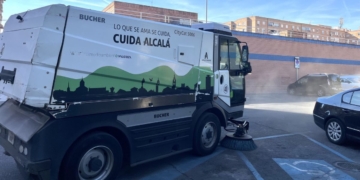 Cuarenta jornadas de limpieza intensiva recorrerán los barrios de Alcalá hasta noviembre con quince operarios de refuerzo