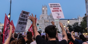 CCOO y UGT acuerdan una huelga general de 24 horas por la vivienda y los salarios