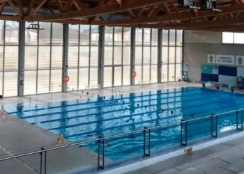 La piscina Sonia Reyes de Guadalajara prevé reabrir en noviembre tras seis meses cerrada por problemas en la cubierta
