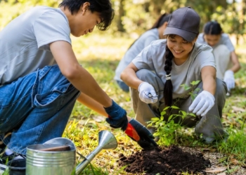 Coslada lleva el voluntariado ambiental a las Lagunas de Ambroz para identificar especies y proteger su biodiversidad