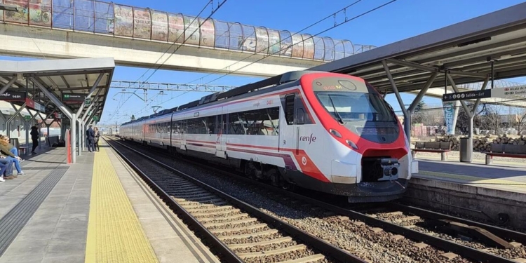 Renfe modifica este domingo los Cercanías entre Guadalajara y Alcalá y obliga a hacer transbordo por obras