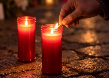 Una vigilia con velas en Alcalá recordará a Maricarmen, la mujer de 87 años fallecida tras su desahucio